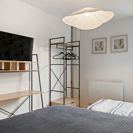 Сasa de vacaciones Maison Calme Avec Jardin - 10 Pers - Proche Centre *