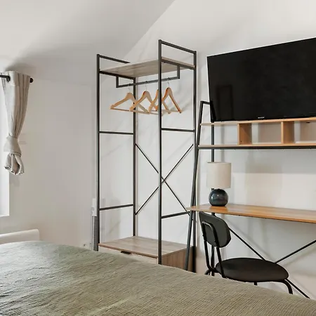 Сasa de vacaciones Maison Calme Avec Jardin - 10 Pers - Proche Centre *