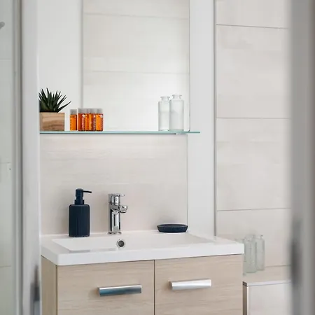 Maison Calme Avec Jardin - 10 Pers - Proche Centre *